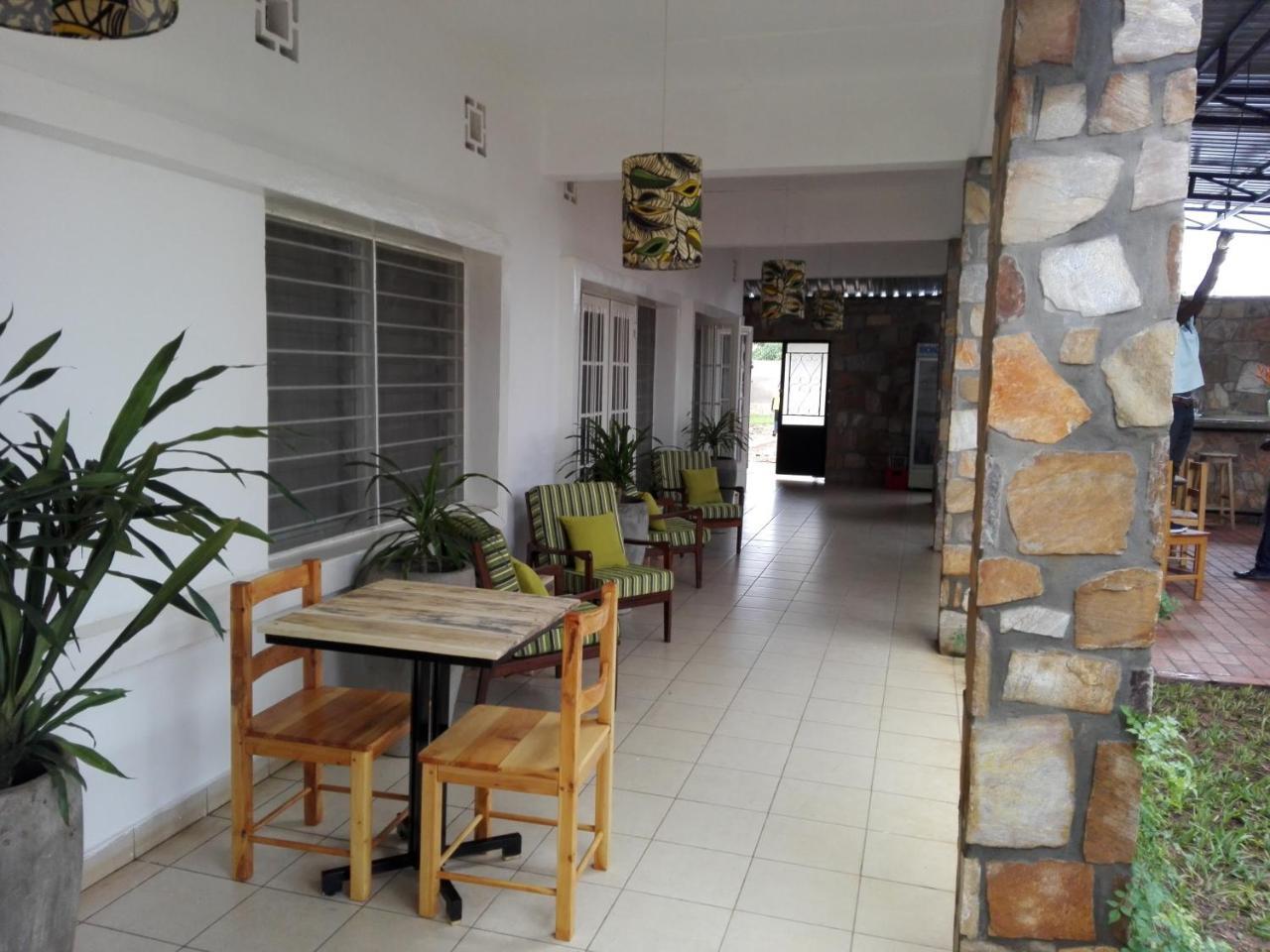 Urban Lodge Buyumbura Exterior foto